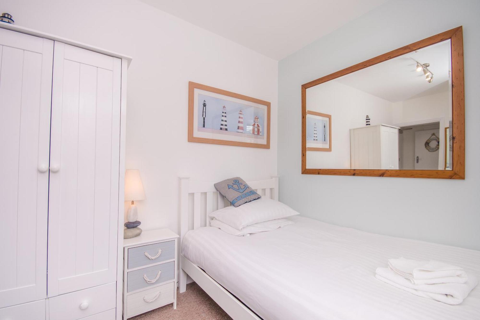 The Mariners Guest House Poole Bagian luar foto